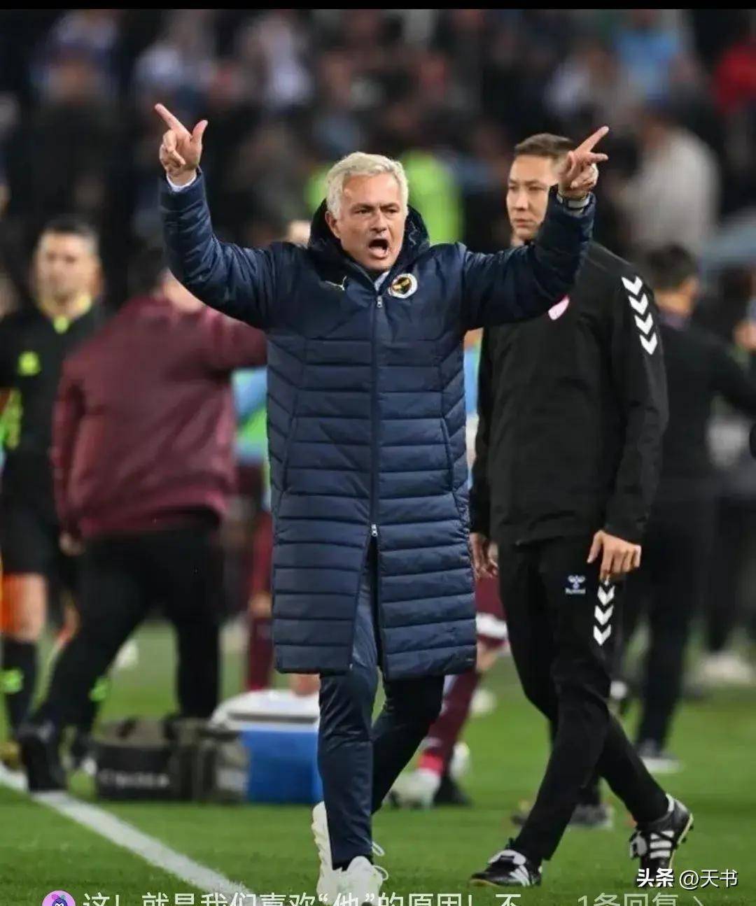 半岛体育官网入口下载-基达菲客场绝杀，喜悦洋溢全队